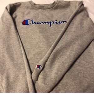 Champion junior crewneck!!